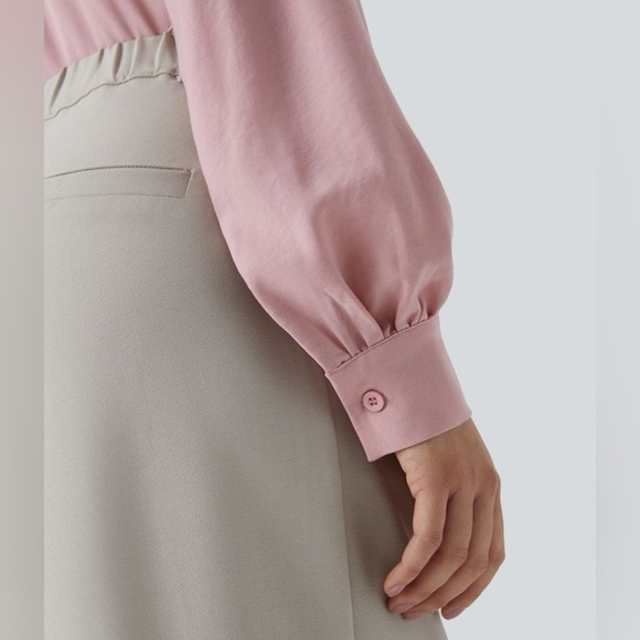 Halara Tie Neck Long Sleeve Button Work Blouse Bleached Mauve Size S NWT - Picture 4 of 6